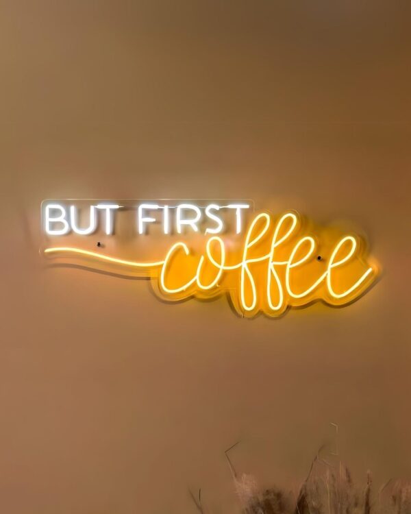 letrero coffee neon